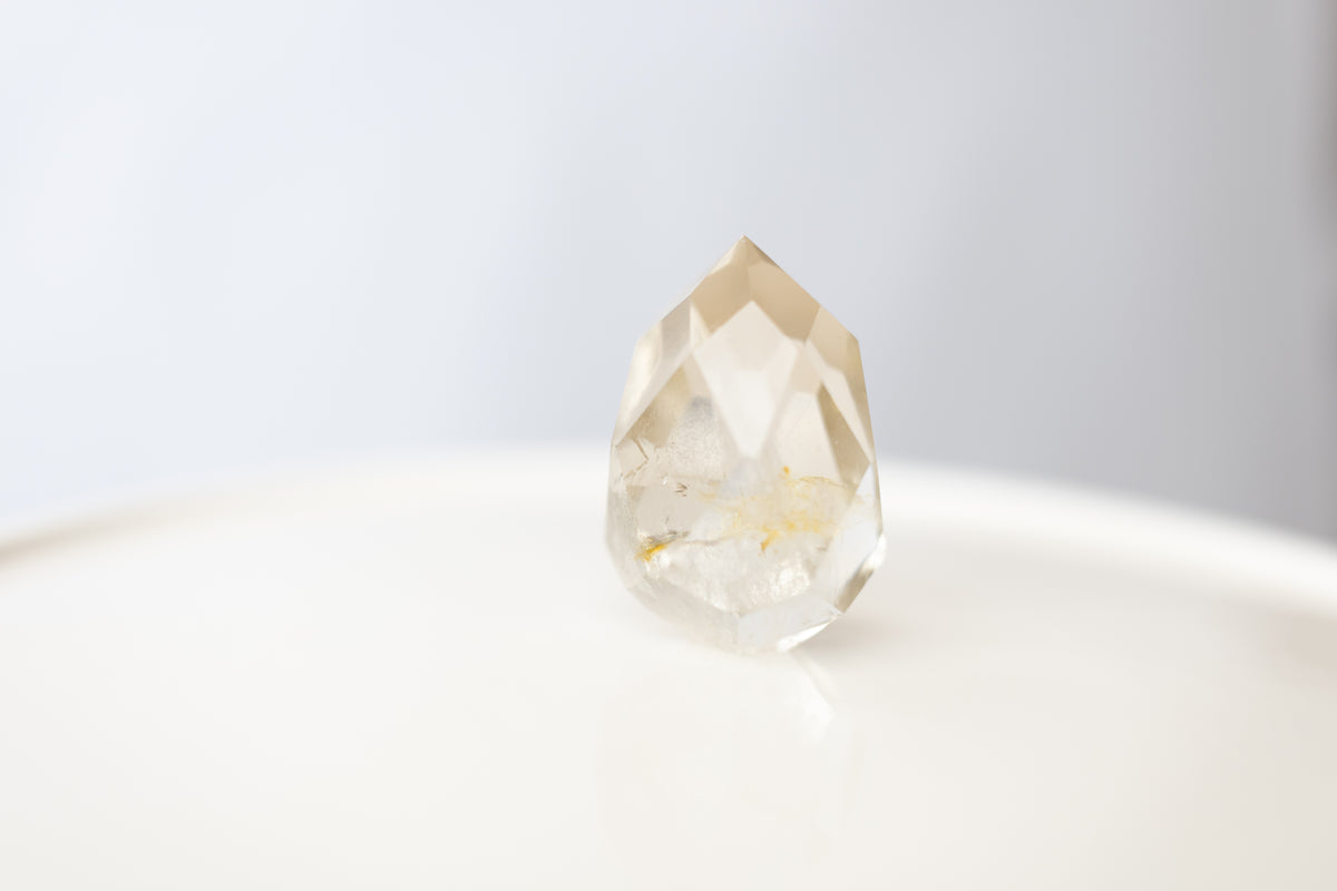 Golden Quartz Tower w. Inclusion