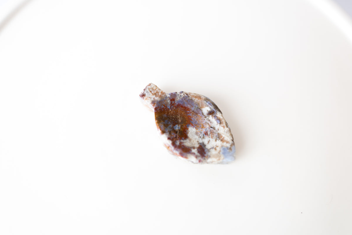 Howlite Leaf Carving